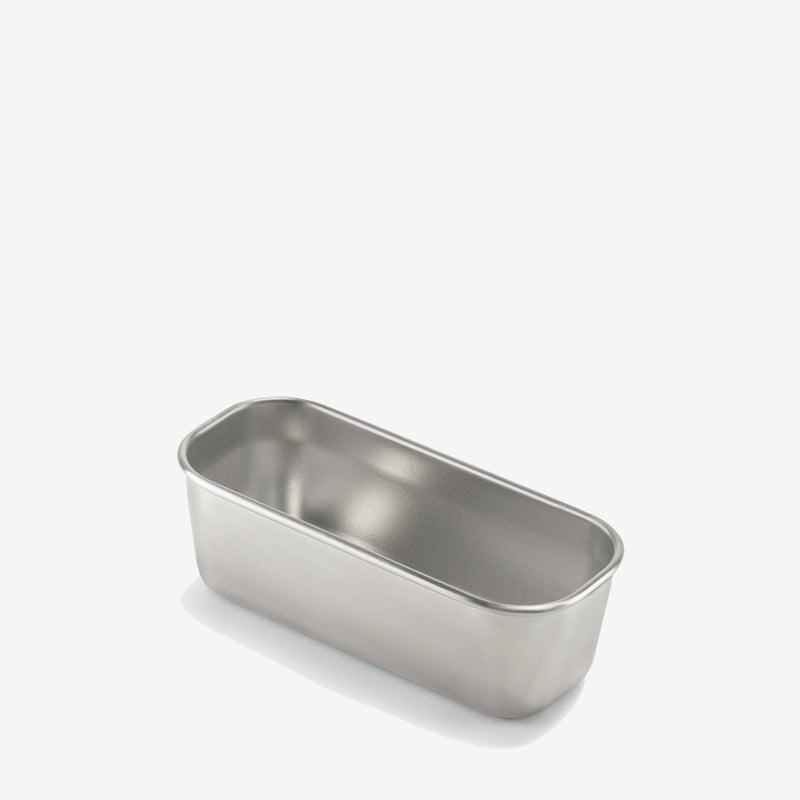 10 oz Steel Food Box - Snack Size - Angle with no lid