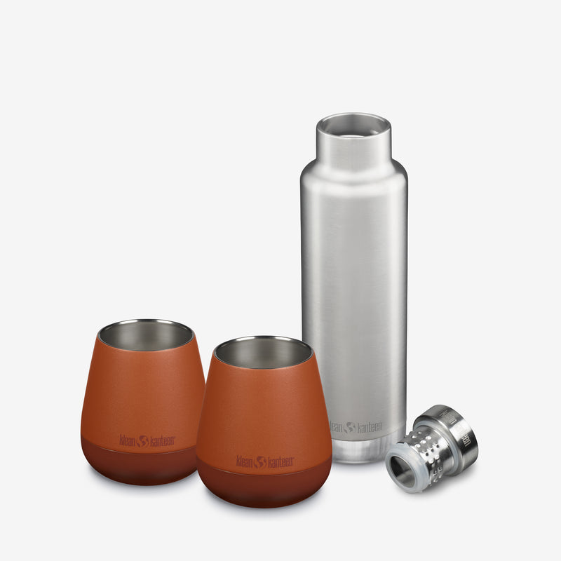 Gift set of wine tumblers and steel bottle